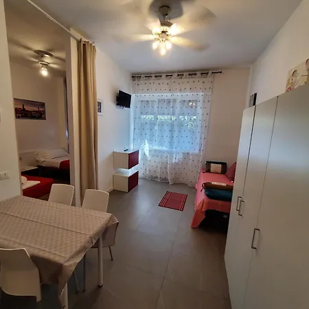 Hb Bonomelli 15 Guest house