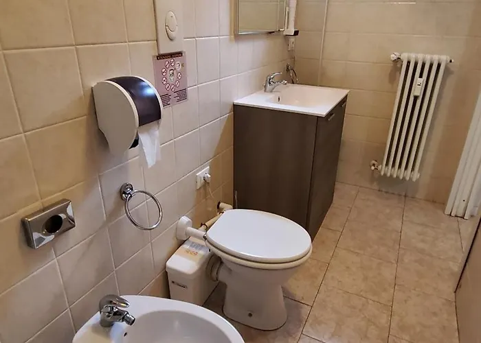 Pensjonat Hb Bonomelli 15 3*