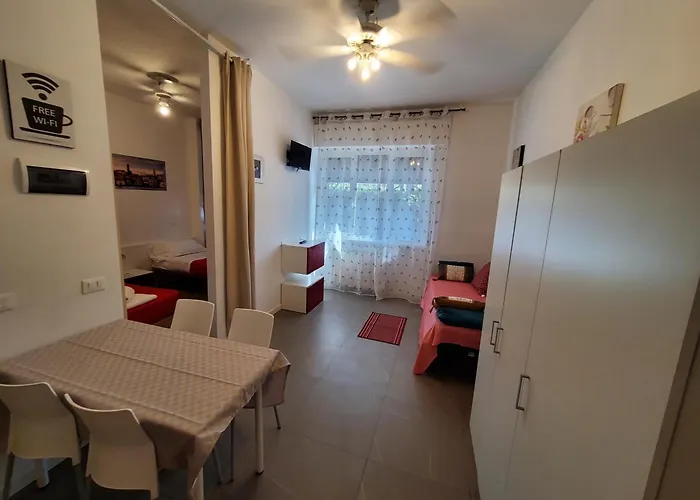 Hb Bonomelli 15 Guest house